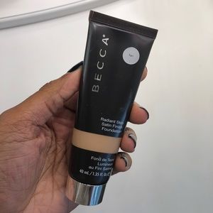 Becca Foundation/ Tan